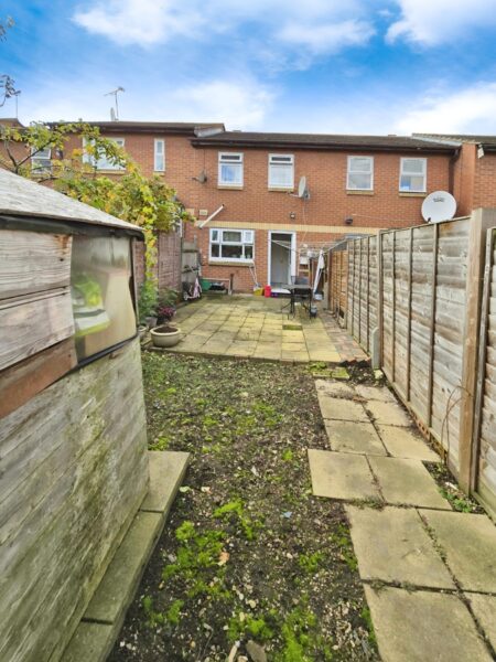 2 Bed Terraced house NUTMEG CLOSE E16 4PG £410,000