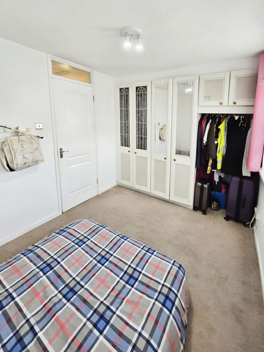 2 Bed Terraced house NUTMEG CLOSE E16 4PG £410,000