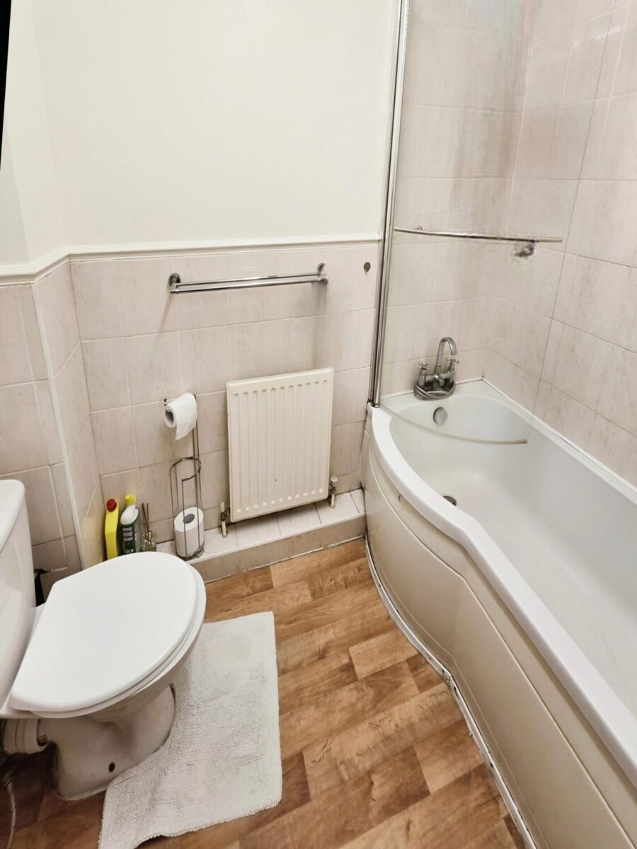 2 Bed Terraced house NUTMEG CLOSE E16 4PG £410,000