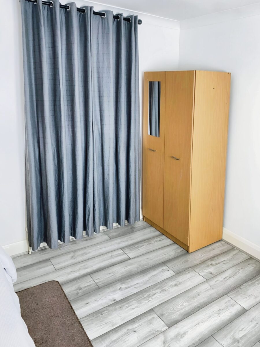 Spacious 2 Bed property  For Rent, Robin Crescent E6