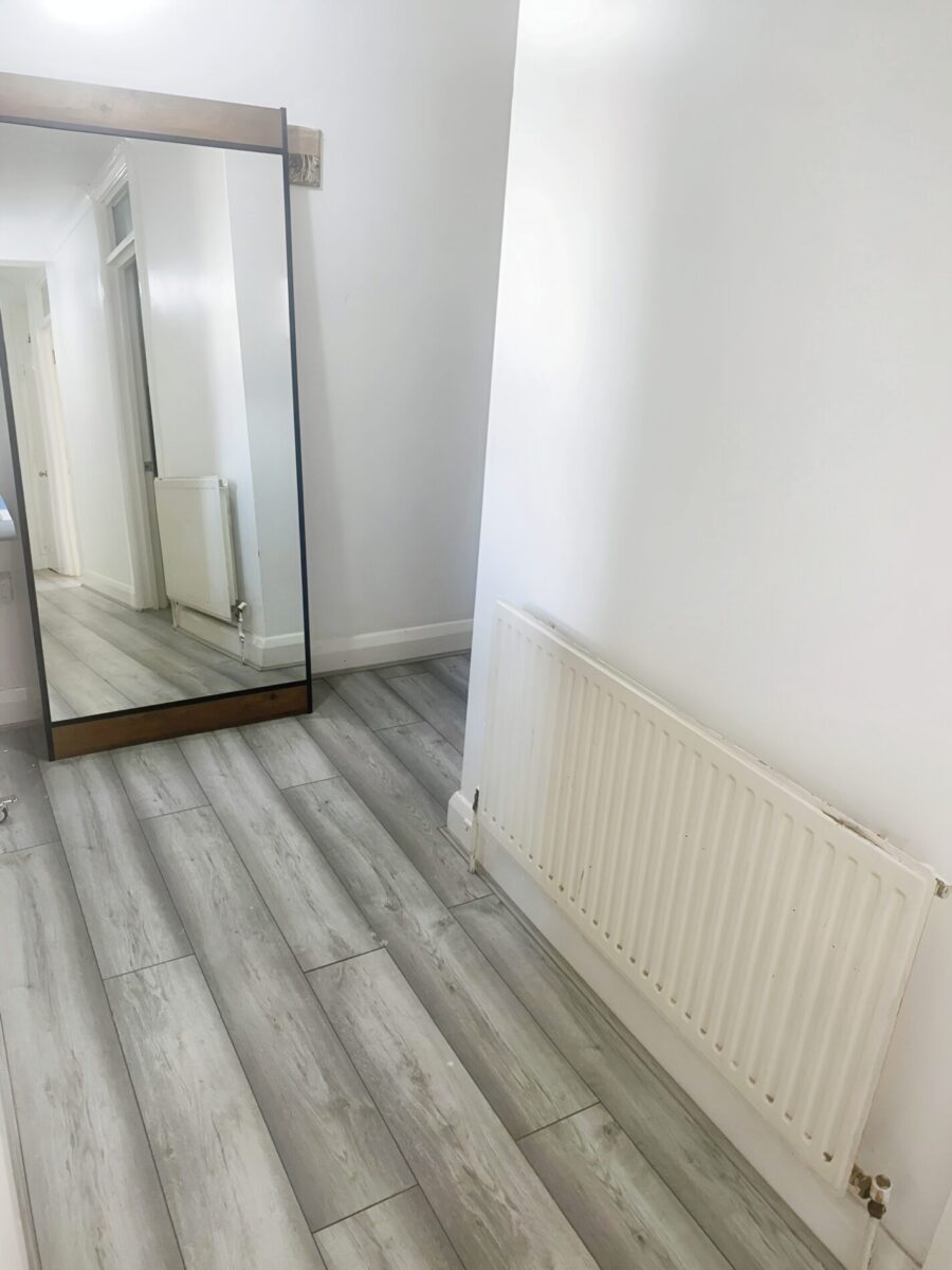 Spacious 2 Bed property  For Rent, Robin Crescent E6