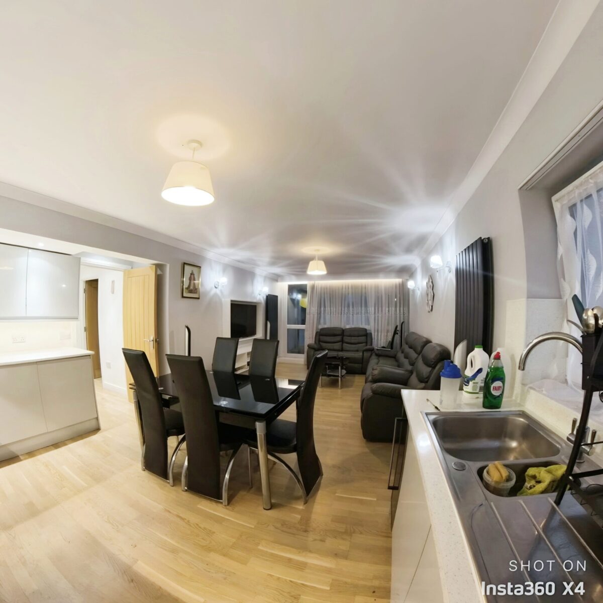 2 Bed Flat FOR SALE Blenheim Court