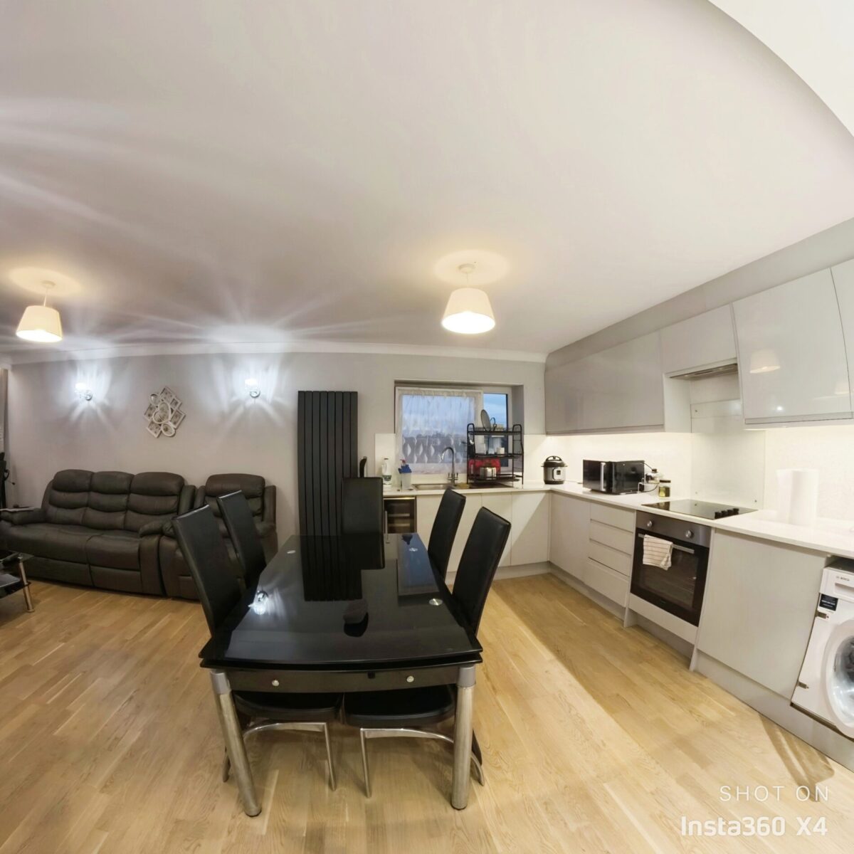 2 Bed Flat FOR SALE Blenheim Court