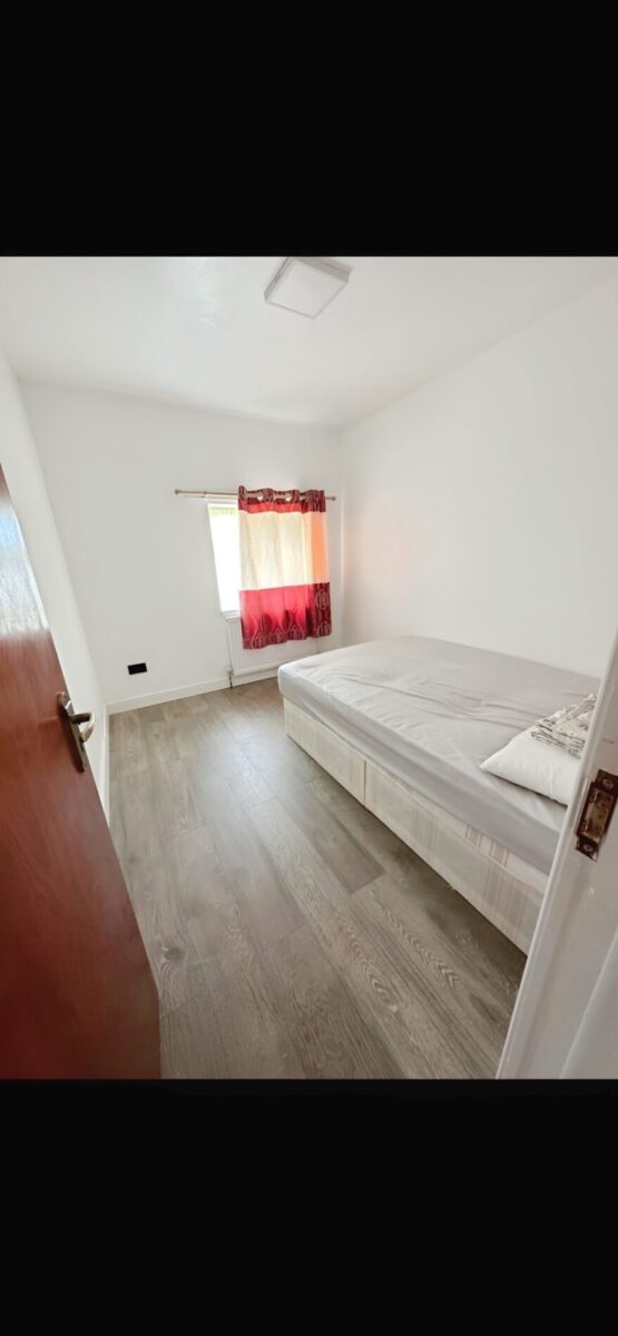 Spacious 4-Bedroom Terraced House to Let IG6