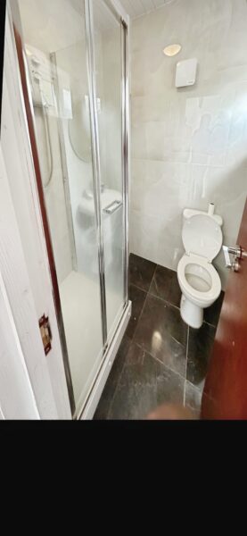 Spacious 4-Bedroom Terraced House to Let IG6