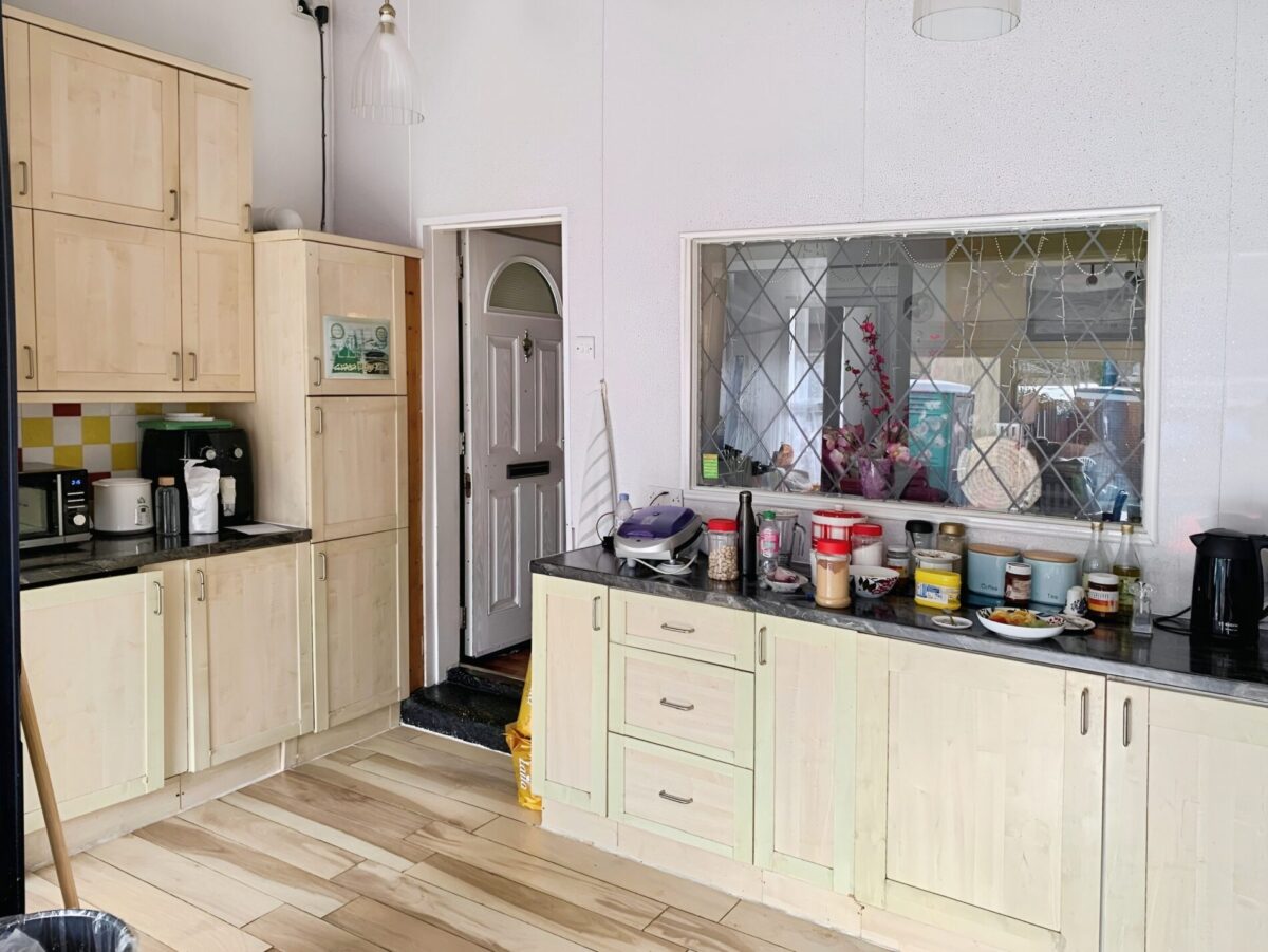 3 Bedroom House For Sale IG1