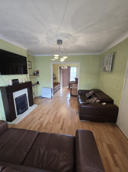Massive 3 Bedroom House IG11