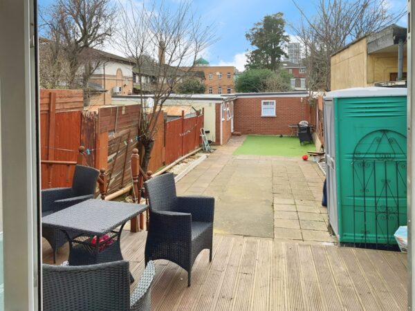 3 Bedroom House For Sale IG1