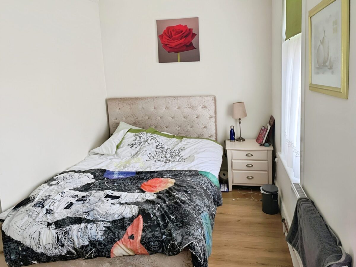 3 Bedroom House For Sale IG1
