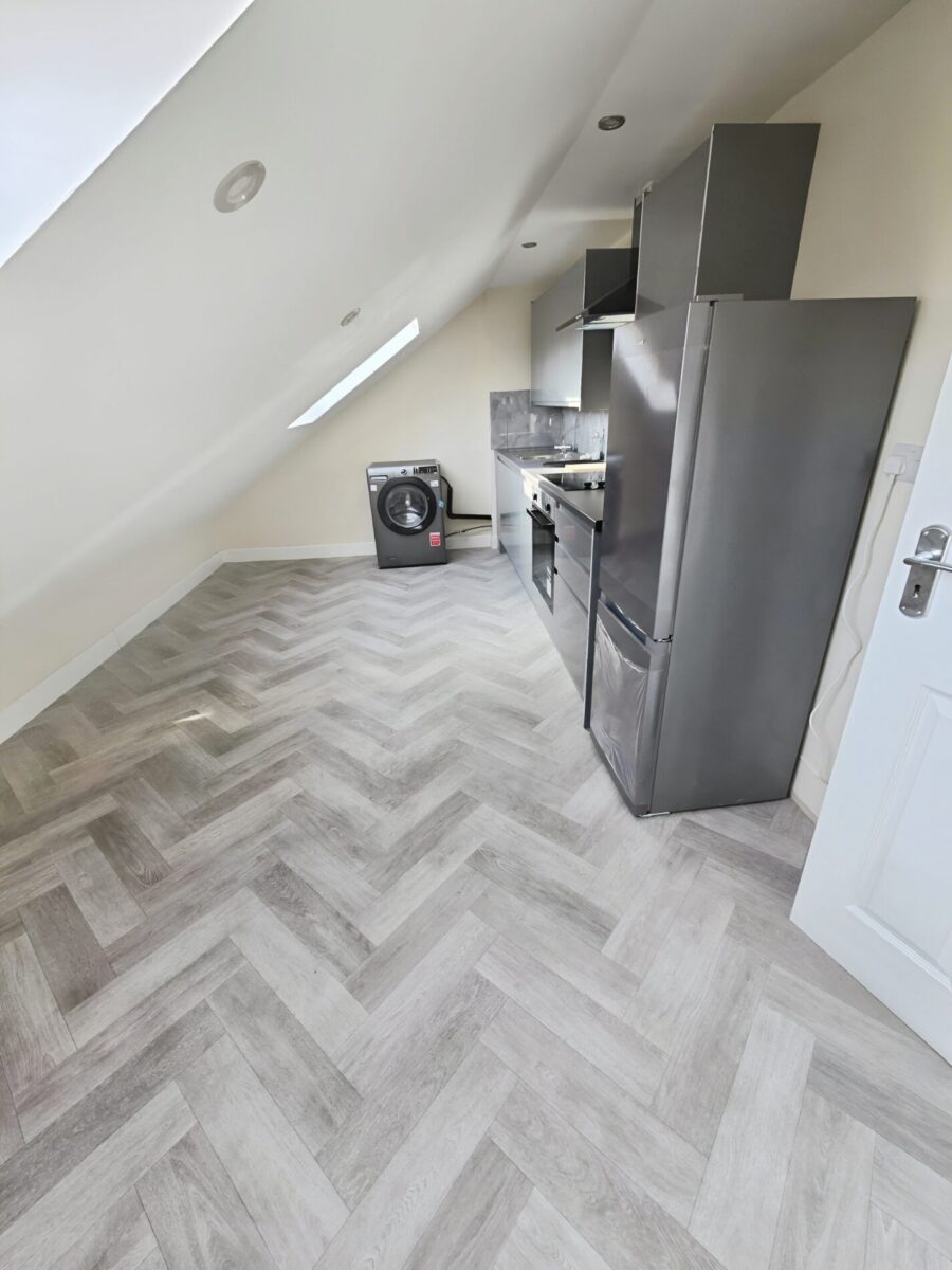 2-Bedroom Flat for Rent – Ilford, IG