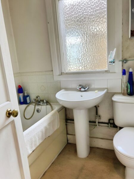 One-Bedroom First Floor Flat in Barking