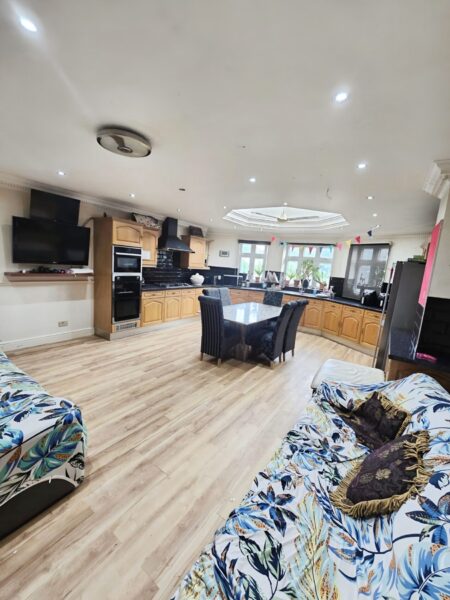 Six-Bedroom Residence on Stratton Drive IG11