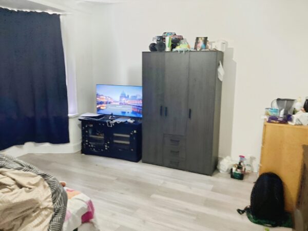 4-Bedroom House Barking, IG11
