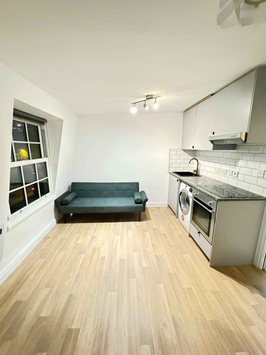 1-Bedroom Flat for Rent   E14