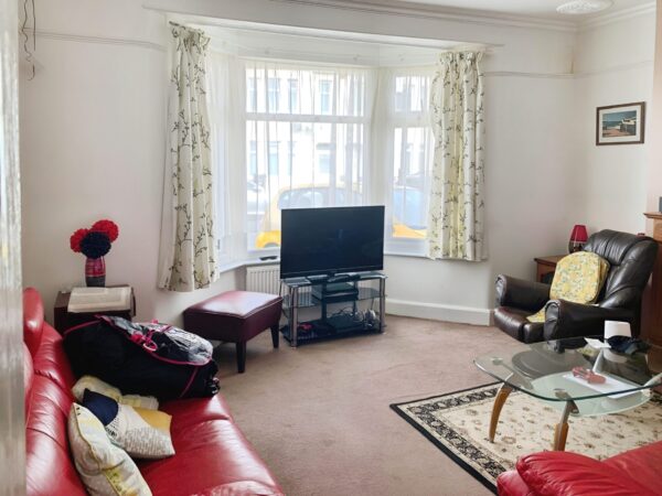 3 Bedroom House For Sale IG1