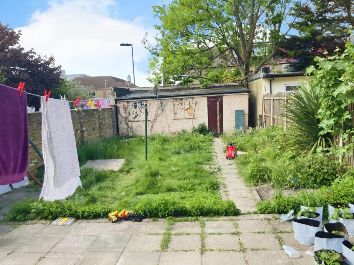 4-Bedroom House Barking, IG11