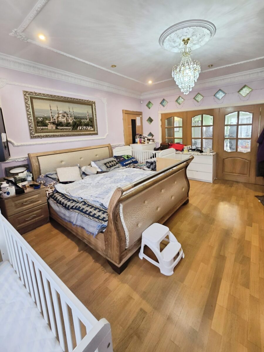 Six-Bedroom Residence on Stratton Drive IG11