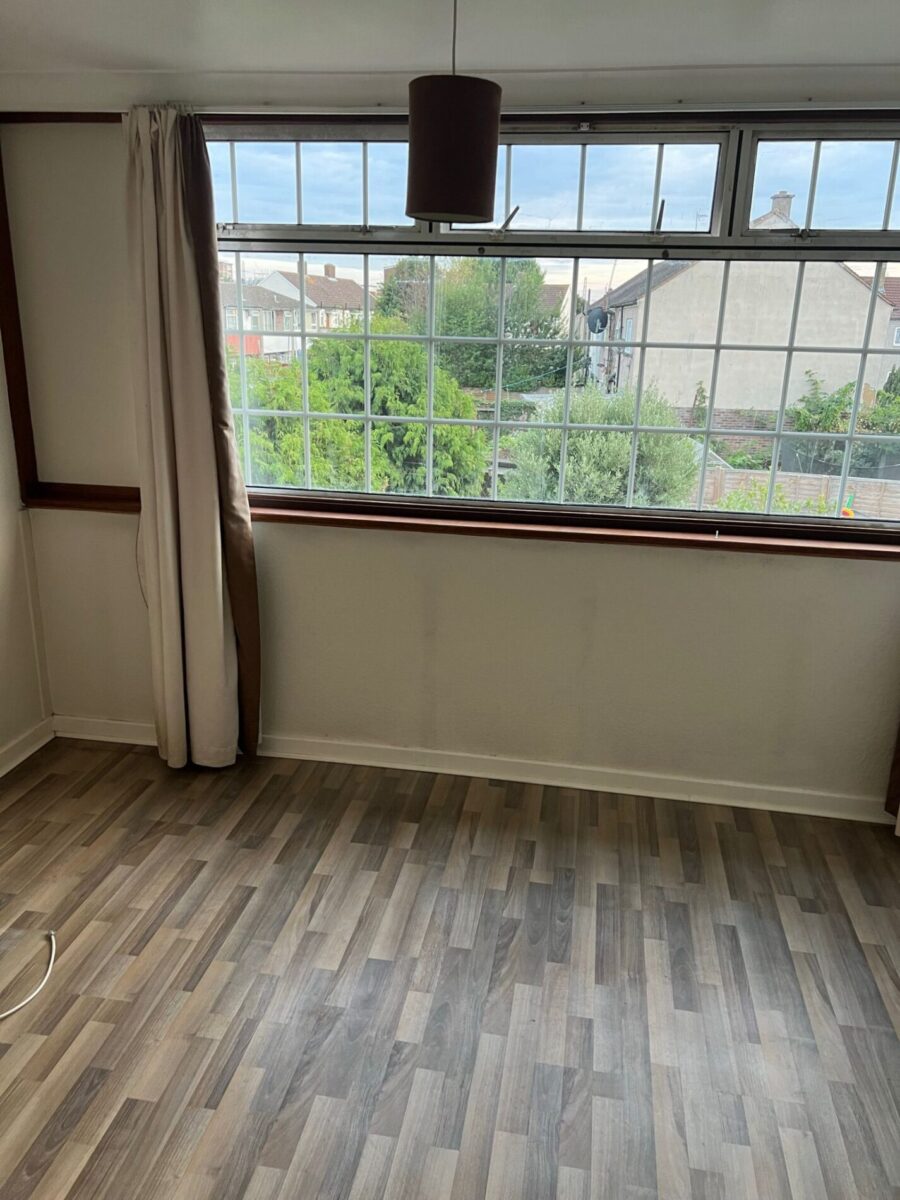 3 Bed House For Sale – Barking IG11