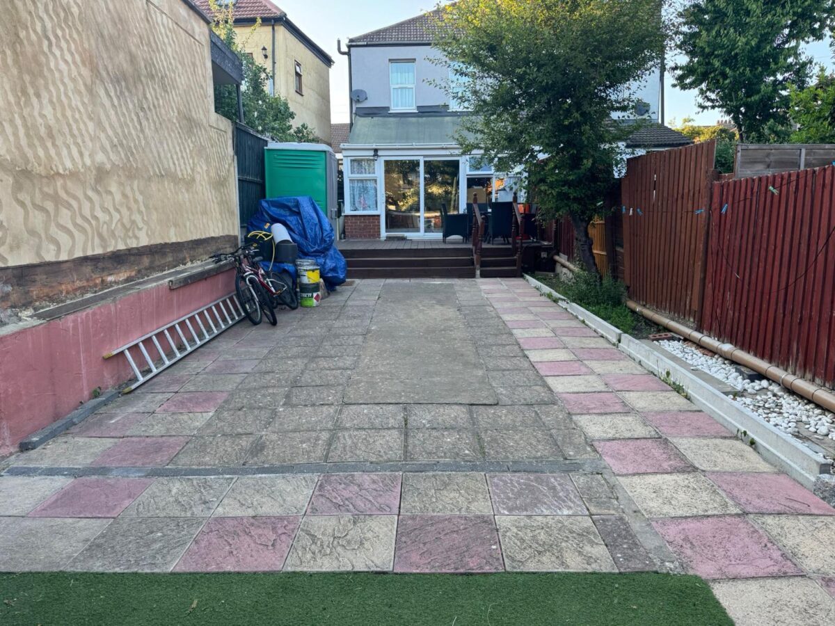 Spacious 3-Bedroom Semi-Detached Home, Ilford