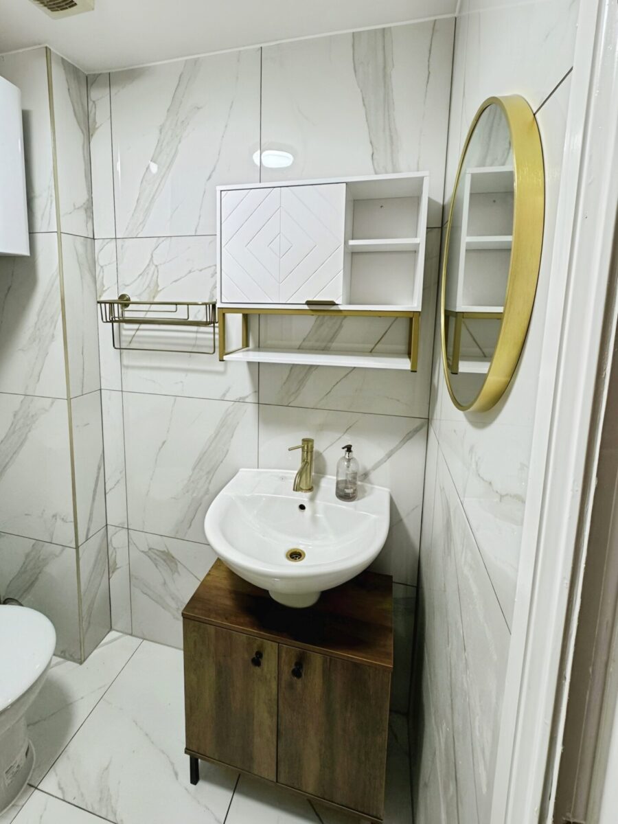 1-Bedroom Flat for Rent   E14