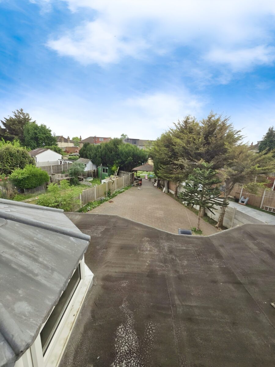 Six-Bedroom Residence on Stratton Drive IG11