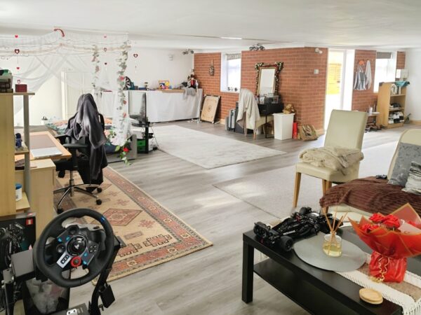 3 Bedroom House For Sale IG1