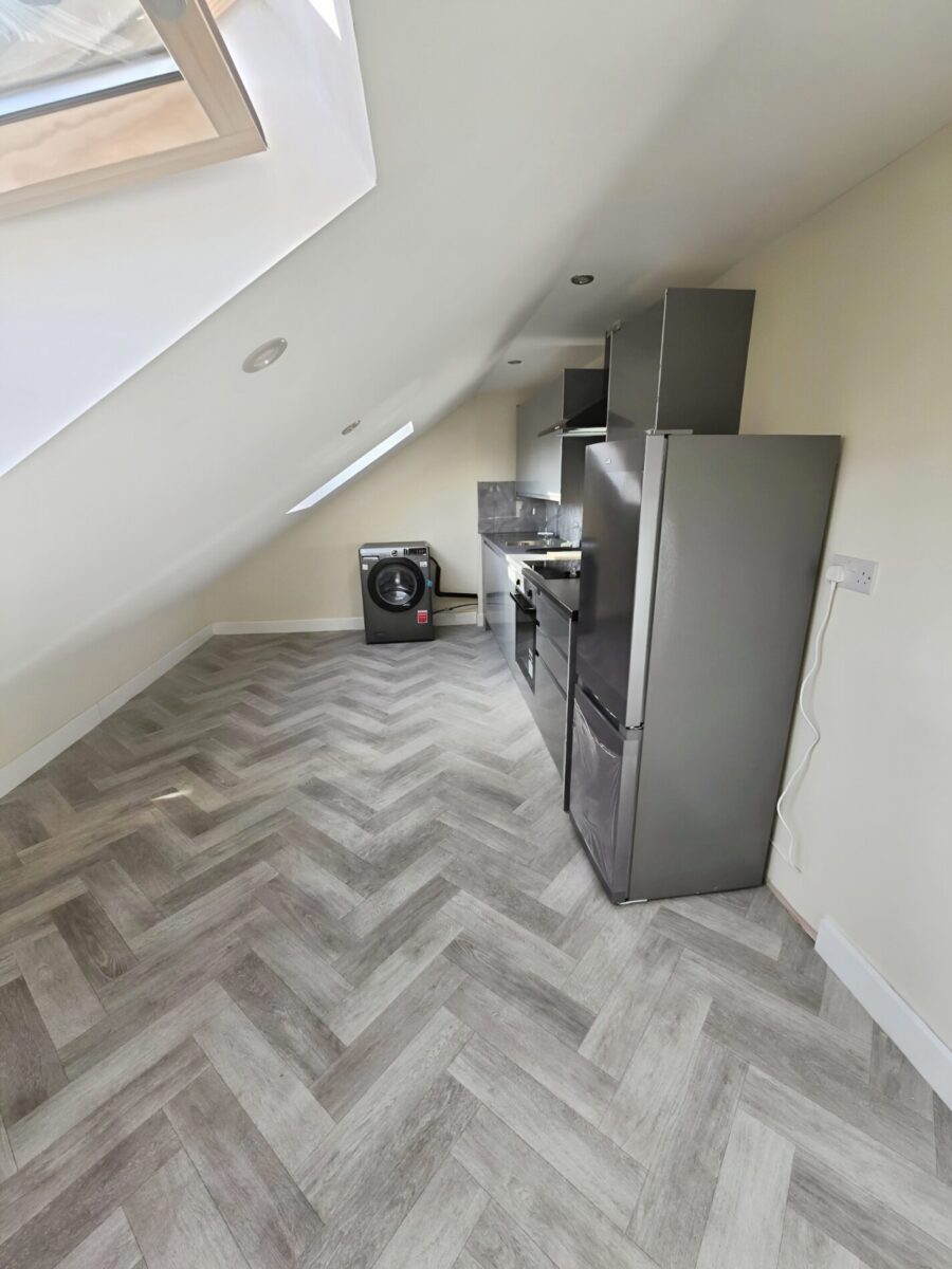 2-Bedroom Flat for Rent – Ilford, IG