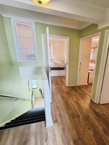 Massive 3 Bedroom House IG11