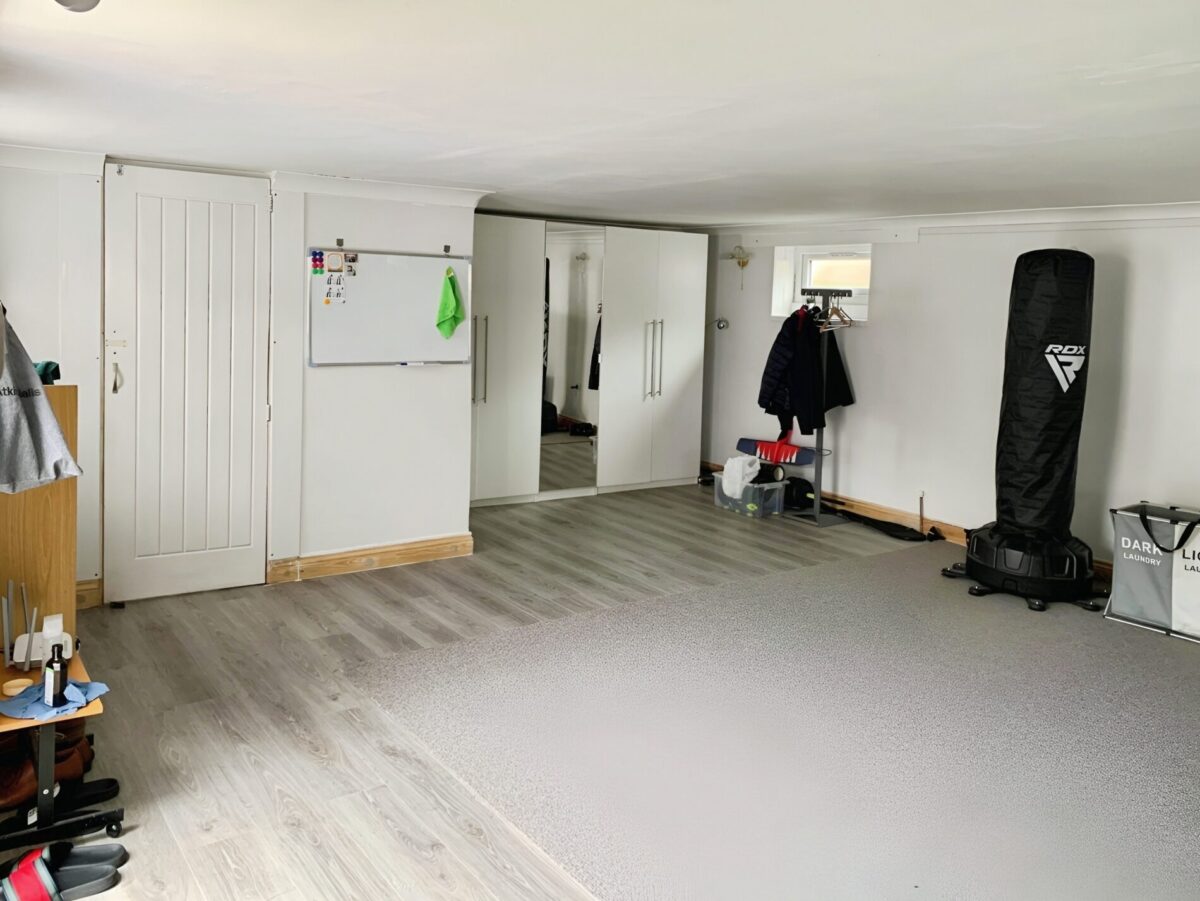 3 Bedroom House For Sale IG1