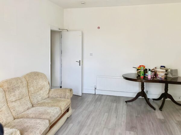 4-Bedroom House Barking, IG11