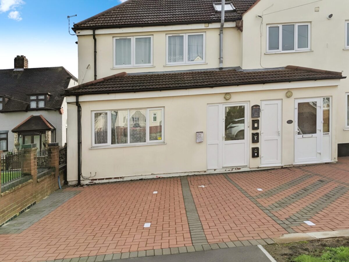 Collier Row, Romford RM5
