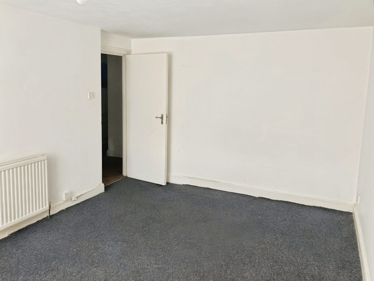 Three-Bedroom Ground Floor Flat, E7