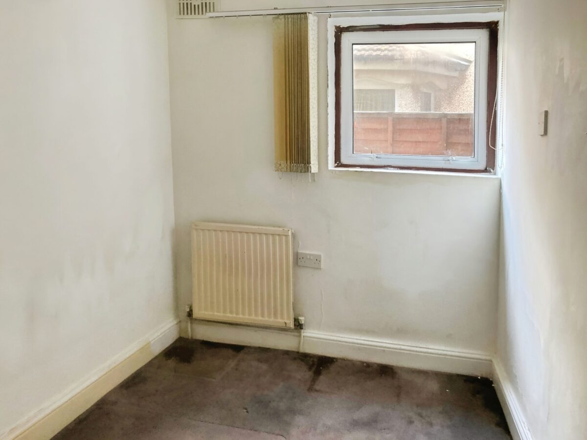 Three-Bedroom Ground Floor Flat, E7