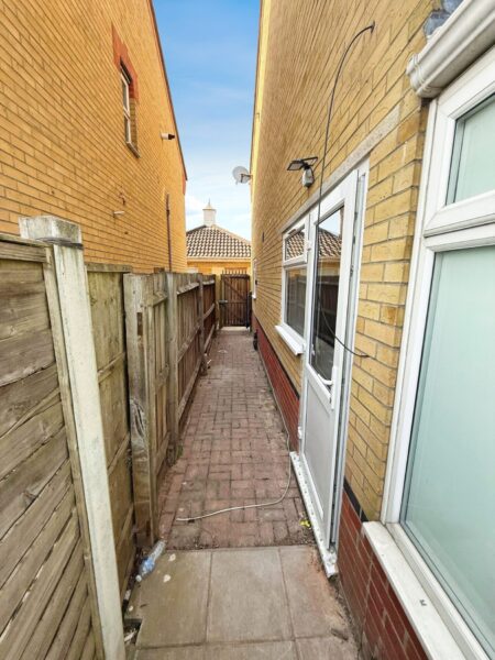 3-Bedroom House for Rent, IG1