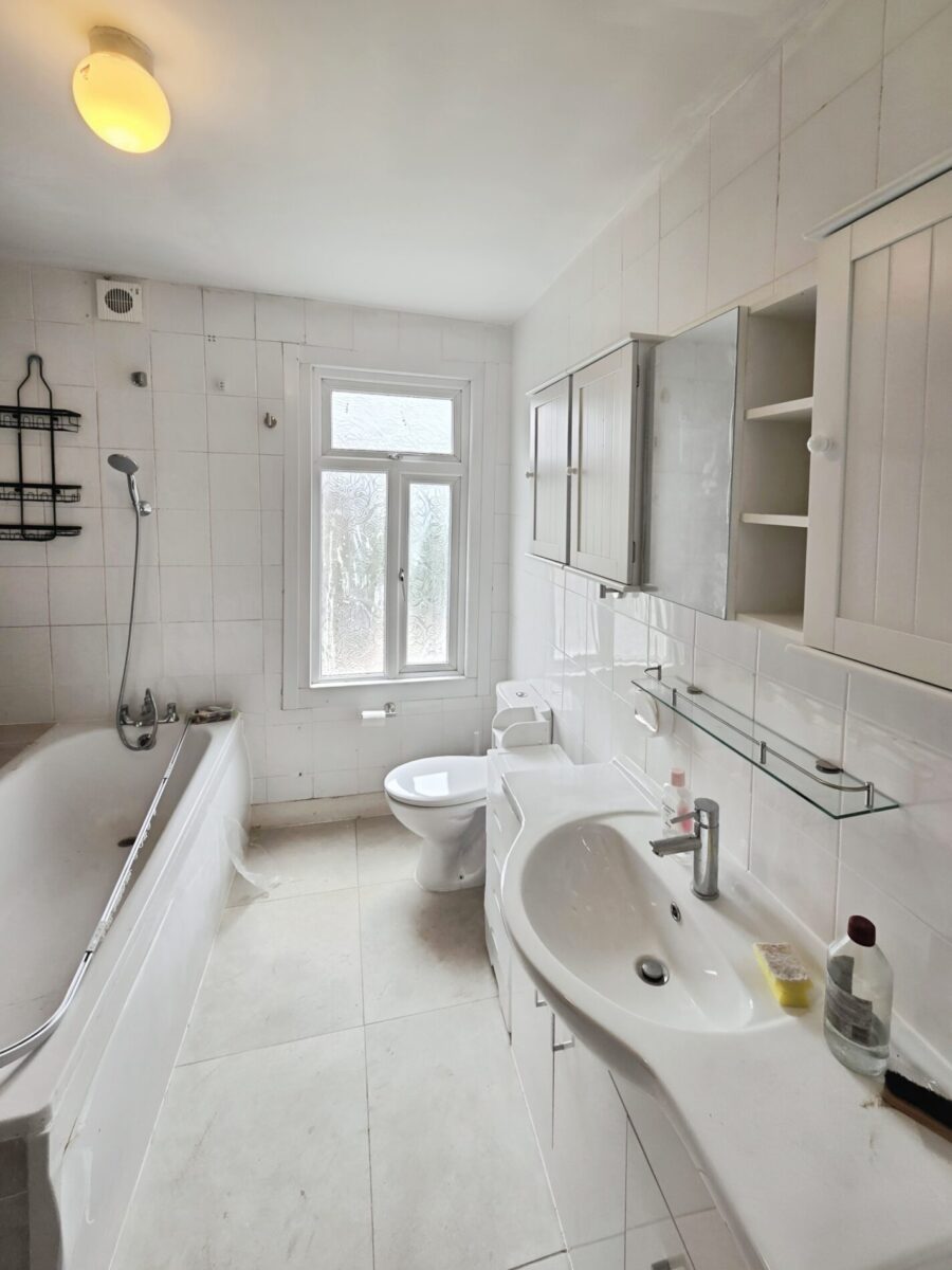 2-Bedroom House For Rent Barking, IG11