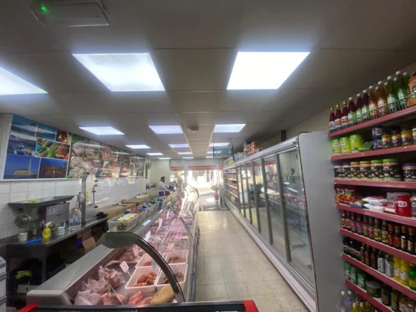 Butcher Shop with 2-Bedroom Flat, IG11