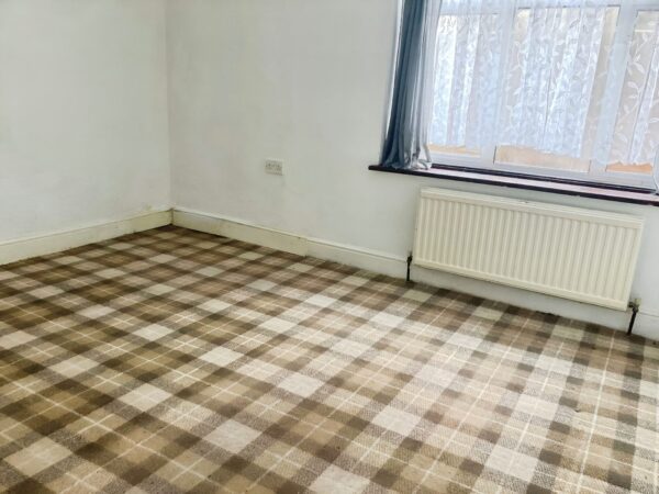 Three-Bedroom Ground Floor Flat, E7