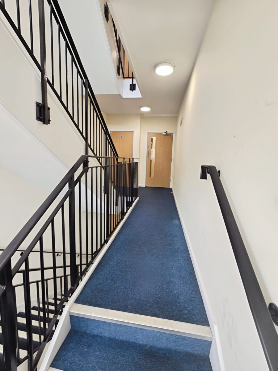 One-bedroom flat For Sale, Ilford, IG3