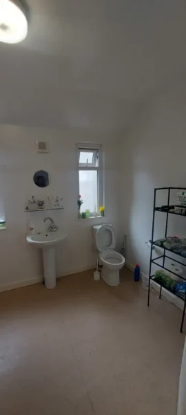 Butcher Shop with 2-Bedroom Flat, IG11