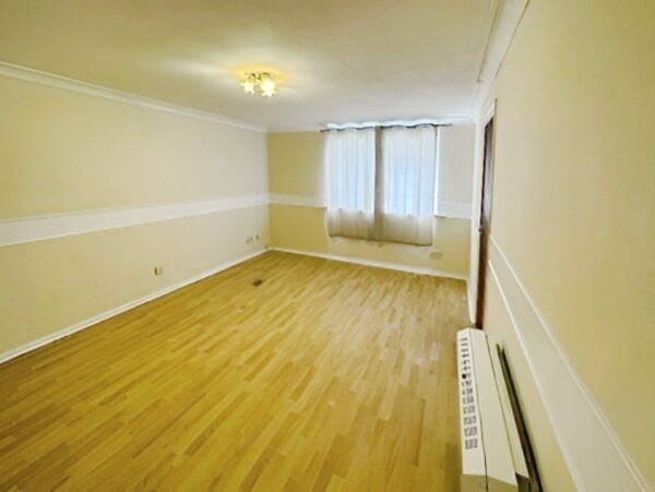 Two-Bedroom Flat, IG11