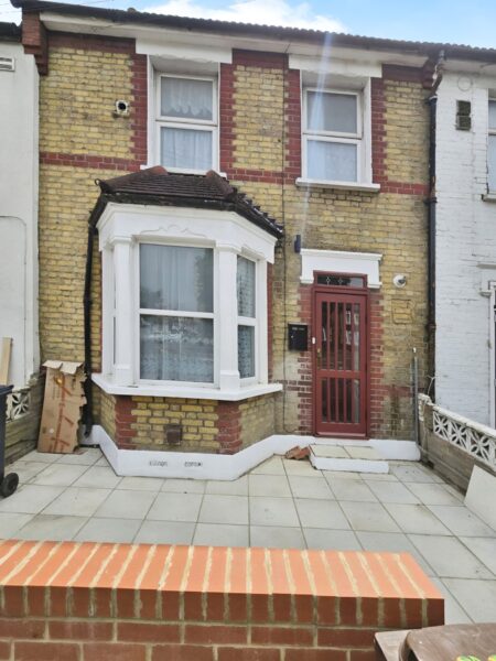 2-Bedroom House For Rent Barking, IG11