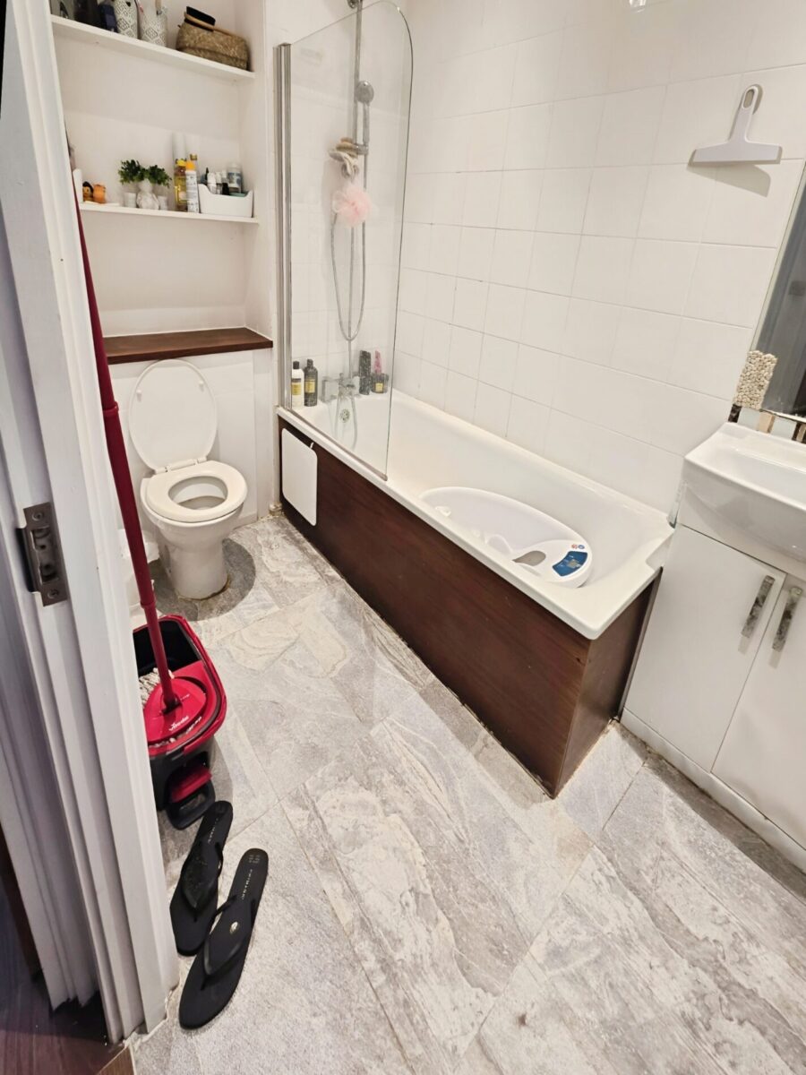 One-bedroom flat For Sale, Ilford, IG3