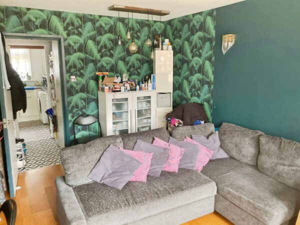 Spacious Ground Floor Apartment, SW16