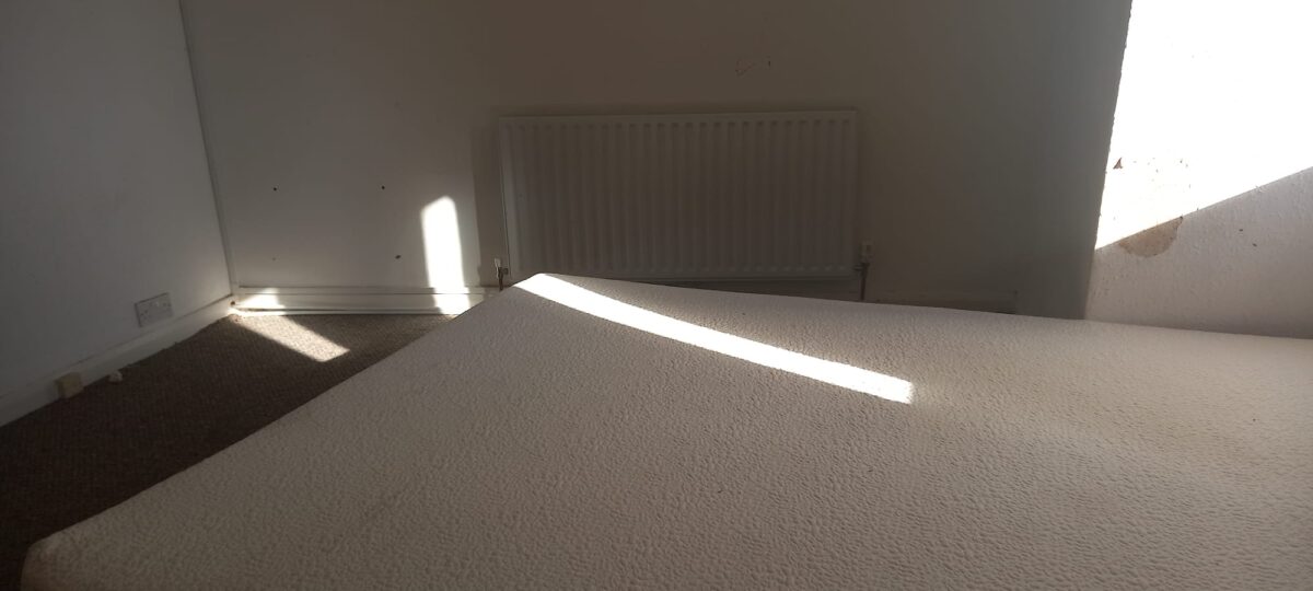 Shop with Flat For Sale, Dagenham, RM8