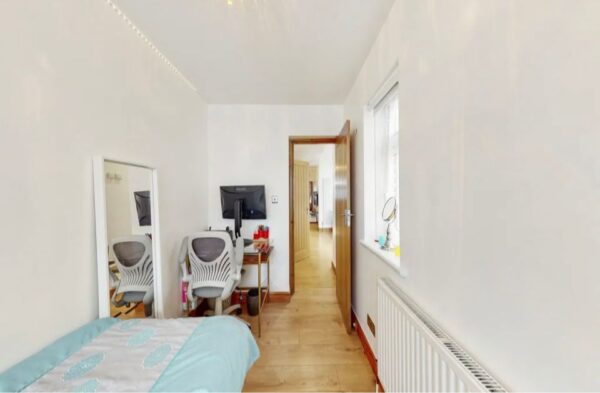 Spacious 8-Bedroom Property for Sale, IG11