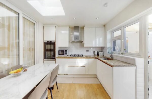 Spacious 8-Bedroom Property for Sale, IG11