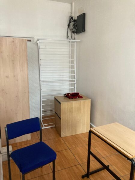 Ground Floor Studio Flat For Rent, IG4