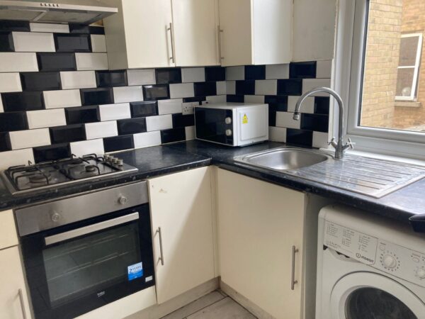 2-Bedroom Flat to Rent, E1