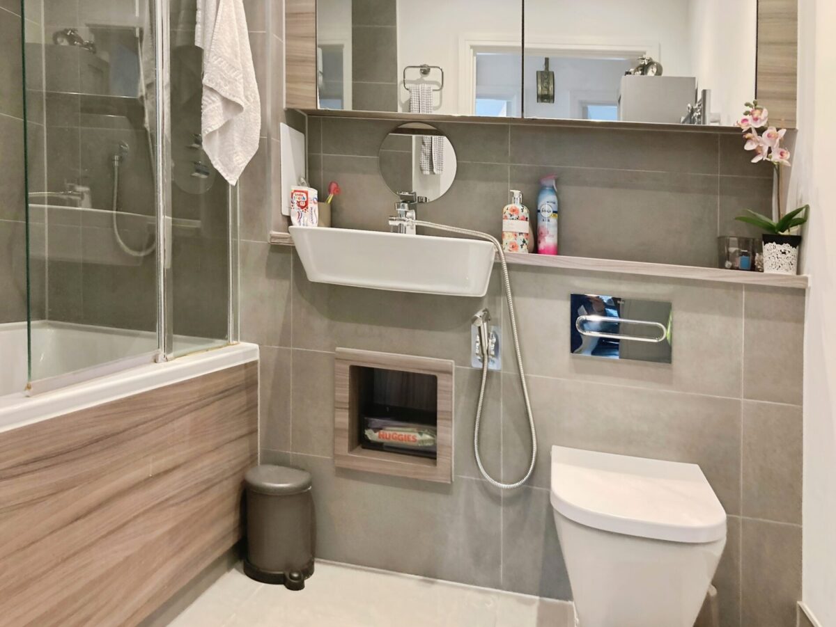 Two-Bedroom Flat For Sale, IG11
