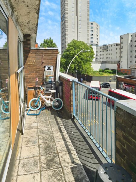 One-Bedroom Flat, IG1